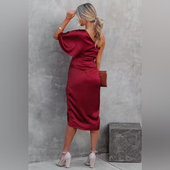 Cupshe Burgundy One-Shoulder nwt dress great for any event holiday ready - Picture 4 of 5